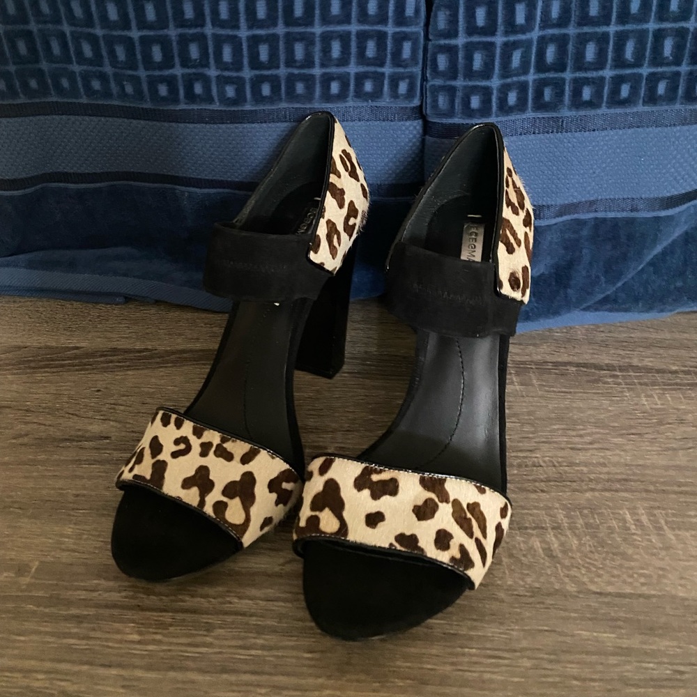Bcbg Max very pretty 😍  brand new  shoes Bcbg